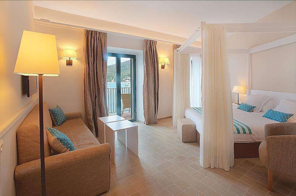Hotel Playa Sol Cadaques Luaran gambar